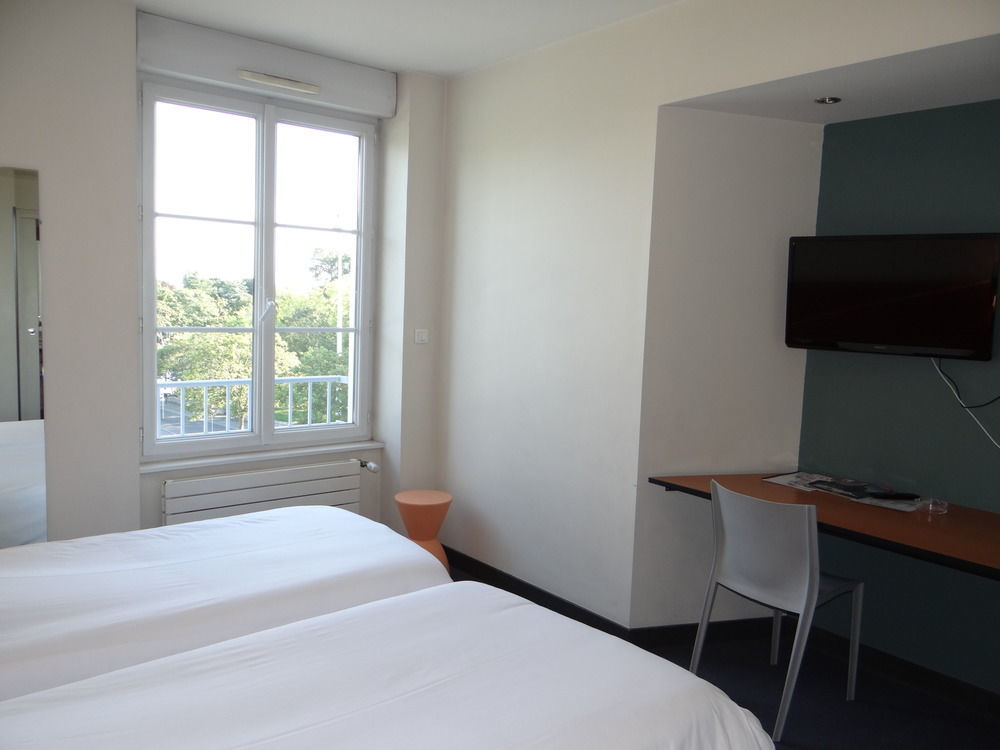 Hotel De La Gare Brest Exterior photo